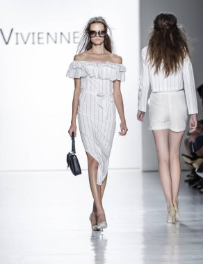 Pist modelleri yürümek