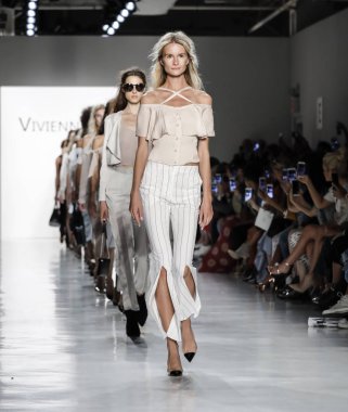 Pist modelleri yürümek 