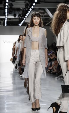 Pist modelleri yürümek 