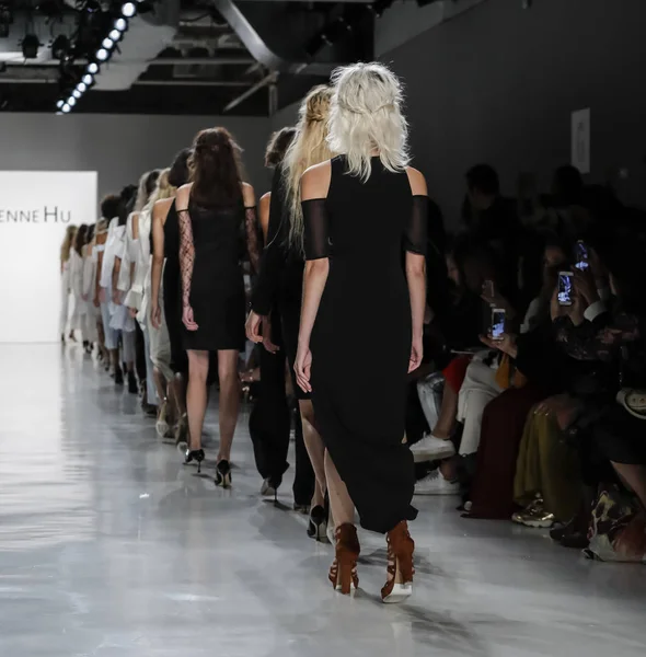 Pist modelleri yürümek 