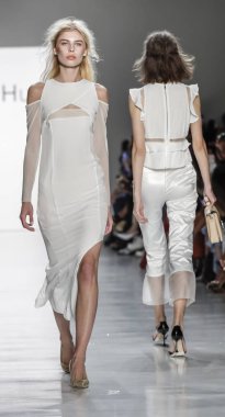 Pist modelleri yürümek