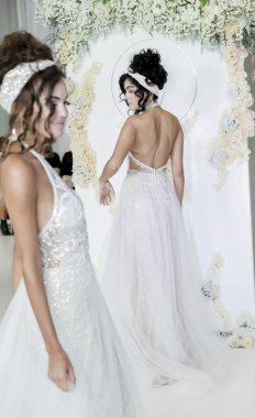 Pist modelleri yürümek