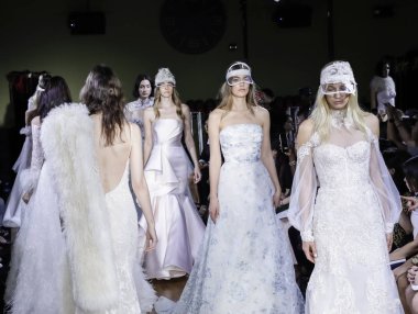  Pist modelleri yürümek