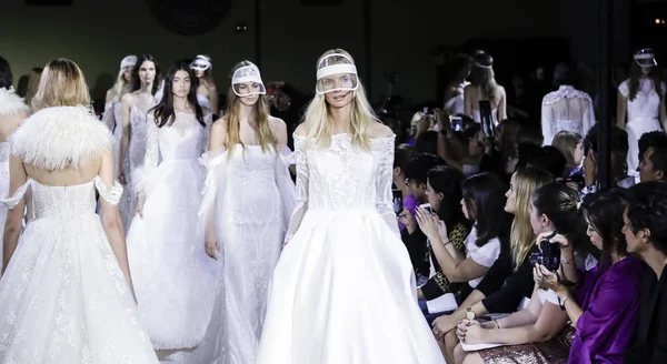  Pist modelleri yürümek