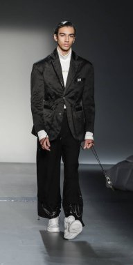 model yürüyen pist