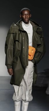 model yürüyen pist