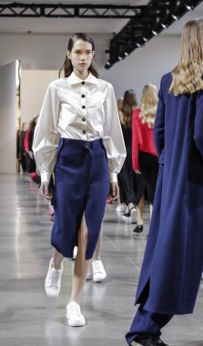 Pist modelleri yürümek