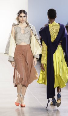 Pist modelleri yürümek 