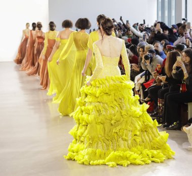 Pist modelleri yürümek 