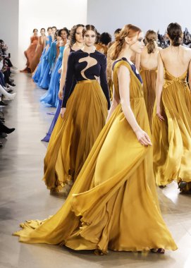 Pist modelleri yürümek 