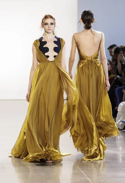 Pist modelleri yürümek 