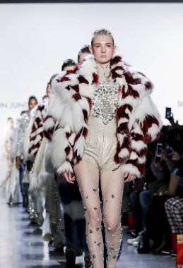 Pist modelleri yürümek 