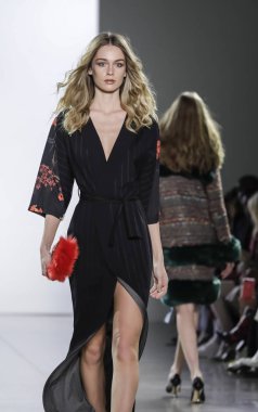 Pist modelleri yürümek