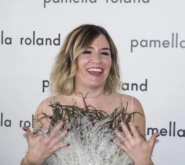 Alli Webb üzerinde sahne arkası