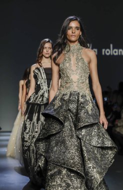 Pist modelleri yürümek