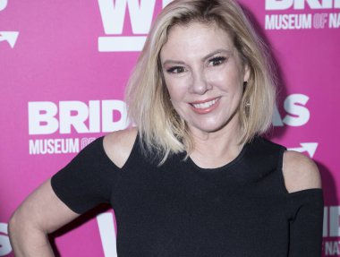 Televizyon aktrisi Ramona şarkıcı 