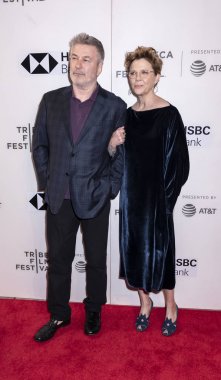 aktör Alec Baldwin ve Annette Bening 