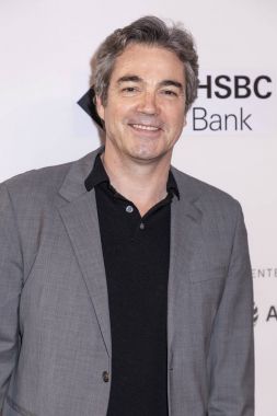 aktör Jon Tenney