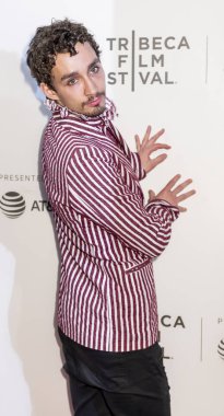 aktör Robert Sheehan