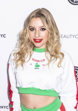 şarkıcı Sophie Beem