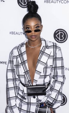 Dearra Beautycon Festivali katılır