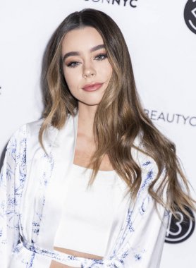 Sierra Furtado Beautycon Festivali katılır