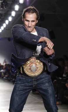 Mavi Ceket Moda Şovu 2020