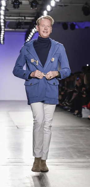 Blue Jacket Fashion Show 2020 — Fotografie, imagine de stoc