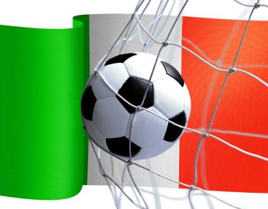 Futbol topu İtalyan bayrağı