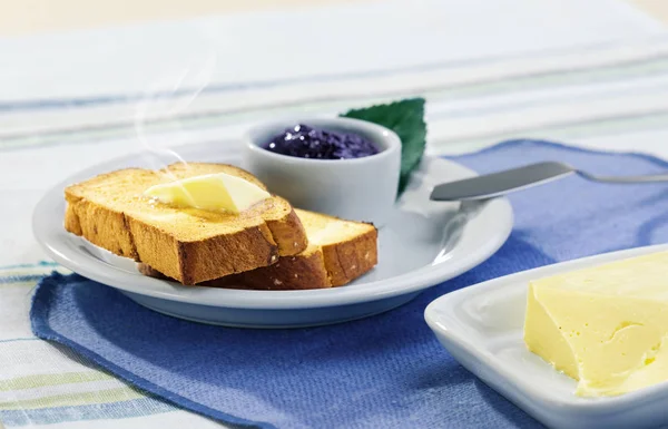 Healthy breakfast with toast — Stock Photo, Image