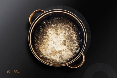 üzerinde siyah indüksiyon cooktop tencere