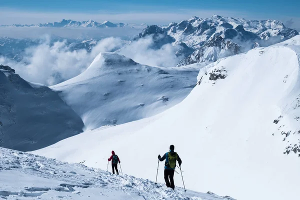 Winterbergsteigen Stockbild