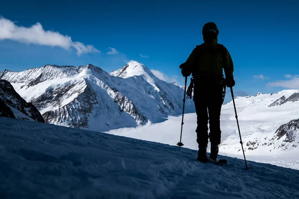 Alpinismo invernale di montagna — Foto Stock