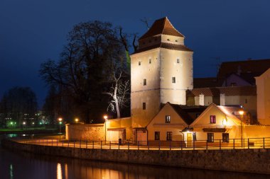 Iron Maiden kule Amerikanlar Nehri üzerinde.