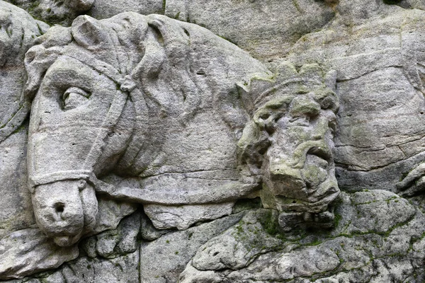 Detalhe do relevo da rocha Chegada dos Magos — Fotografia de Stock