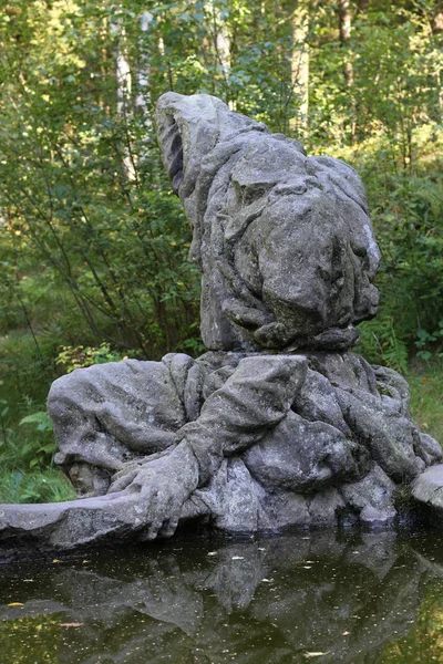 Kuks Forest sculpturen - fontein van Jacob - barok beeld b — Stockfoto