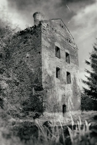 Casa assombrada abandonada — Fotografia de Stock