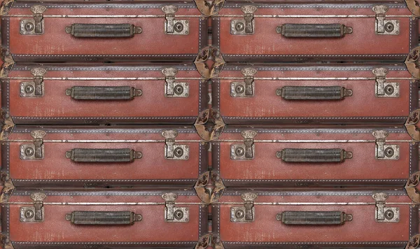 Evacuation - Old worn travel suitcases — Stock Photo, Image