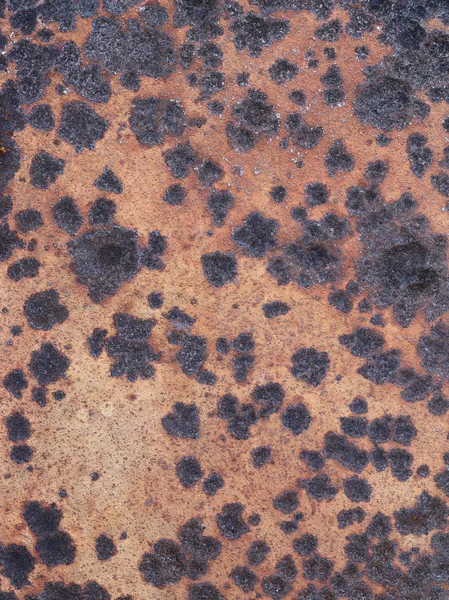녹슨 철 격판덮개의 착용된 표면 — 스톡 사진