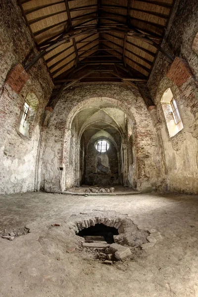 PIVON, RÉPUBLIQUE TCHÈQUE, 18 JUILLET 2017 : Ruines du monastère — Photo