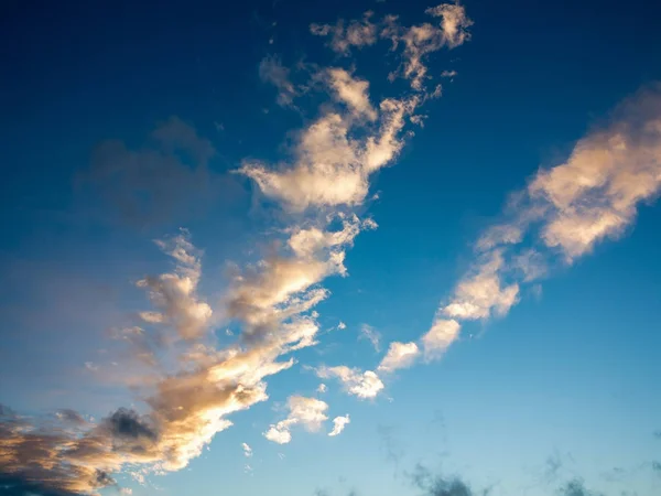 Nube extraña en el cielo —  Fotos de Stock