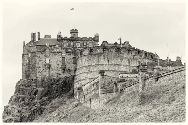 Единбурзький замок сепія листівка — стокове фото