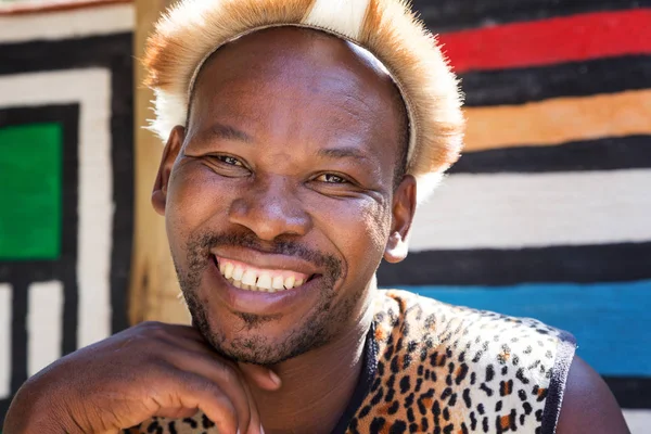 Усміхаючись племені Зулу — стокове фото