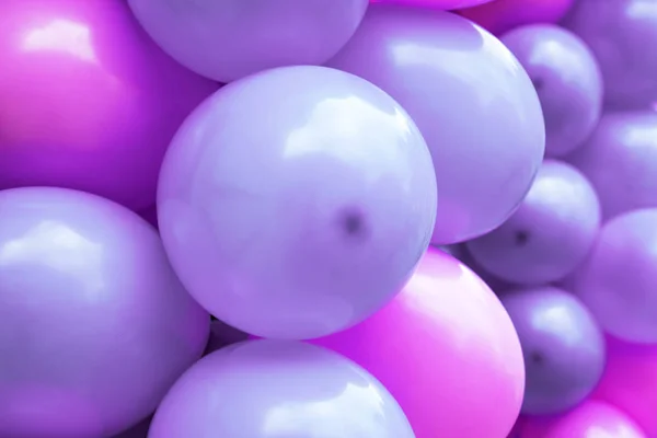 粉红色和紫色的气球 — 图库照片