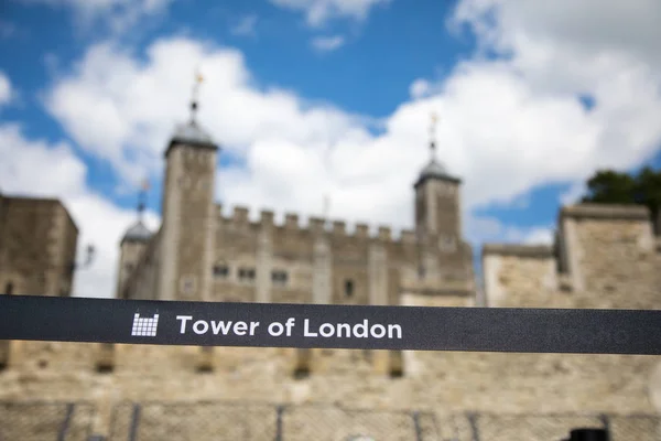London Storbritannien Juni 2017 Selektiv Fokus För Avspärrningsband Utanför Towern — Stockfoto