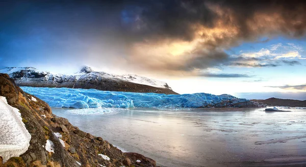 Panorama Lengua Del Glaciar Svinafellsjokul Sureste Islandia Atardecer Esta Capa —  Fotos de Stock