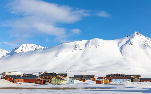 Die Kleinstadt Alesund Auf Spitzbergen Einem Norwegischen Archipel Zwischen Norwegen — Stockfoto