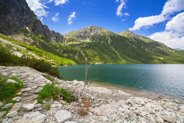 Lago Ojo del Mar en las montañas de Tatra — Foto de Stock