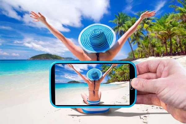 Maken van foto's door de smartphone op de reizen — Stockfoto