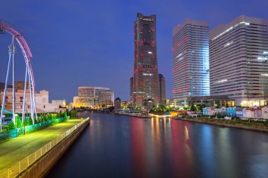 Cityscape gece Yokohama şehir